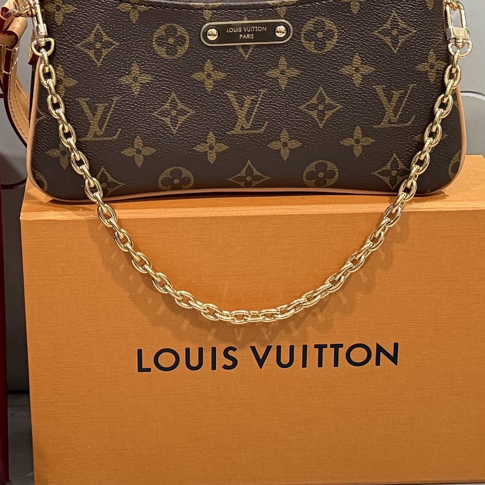 Louis Vuitton Honolulu Ala Moana Center - Loved the selection -- beautiful piece with great craftsmanship and detail - Accessories Near Me - Honolulu, Hawaii