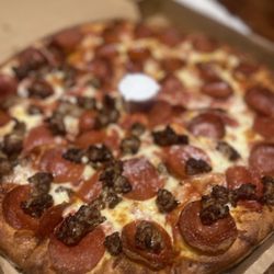Redwood Pizza and Wings - Supper good