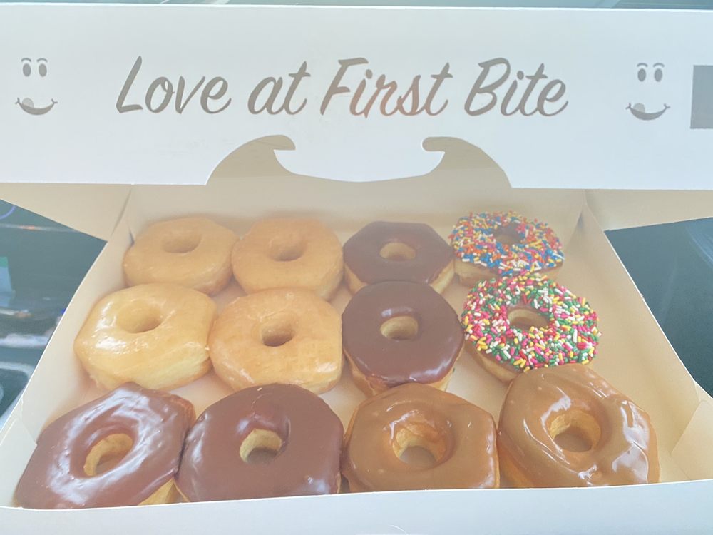 Y DONUTS 10 Photos 2344 SE Green Oaks Blvd, Arlington, Texas