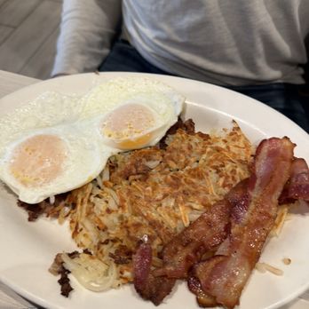The Roxbury Diner - Diners Near Me - Succasunna, New Jersey