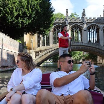 Lets Go Punting - Punting in Cambridge withthe Bridge of Sighs. - Boat Tours Near Me - Cambridge, CAM