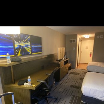 Hilton Newark Airport - Hotels Near Me - Elizabeth, New Jersey Hilton Newark Airport - Hotels Near Me - Elizabeth, New Jersey