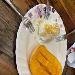 Thai Trio - Mango sticky rice