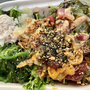 Poké Bar - Double ahi, seaweed salad, crab salad - Poke Near Me - Honolulu, Hawaii Poké Bar - Double ahi, seaweed salad, crab salad - Poke Near Me - Honolulu, Hawaii