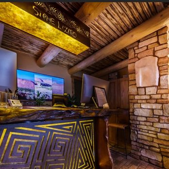 Stone Lizard Lodge - Stone Lizard Lodge lobby - Hotels Near Me - Blanding, Utah Stone Lizard Lodge - Stone Lizard Lodge lobby - Hotels Near Me - Blanding, Utah