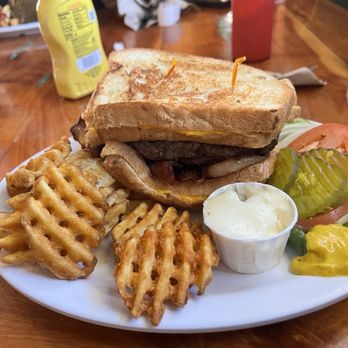 Alpine Grill - Diners Near Me - Alpine, Arizona