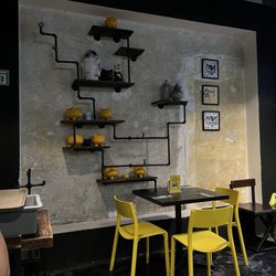 Café & Tocino - Industrial and eclectic vibes