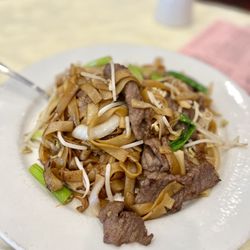 Diamond Palace Chinese Seafood Restaurant - Dry beef chow fun ($10) -- my fav!