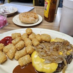 Skid's Drive-In Number 1 - Cheeseburger steak with tots!