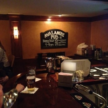 Avalanche Pub - Happy hour 4-6 après ski - Pubs Near Me - Vail, Colorado