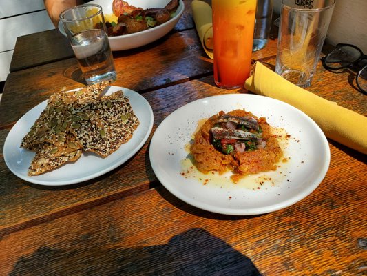 Longman & Eagle by null