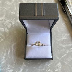 Highland Jewelers Diamond Center - Radiant east/west solitare.