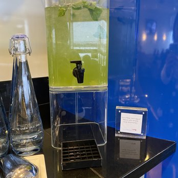 British Airways Terraces Lounge - Drinks Station - Airport Lounges Near Me - Seattle, Washington British Airways Terraces Lounge - Drinks Station - Airport Lounges Near Me - Seattle, Washington