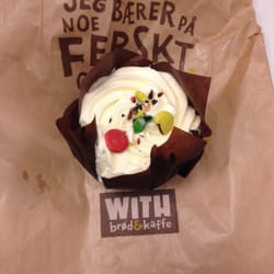 WITH Brød & Kaffe - Denne gulrotmuffinsen skal nytes til det fulle!