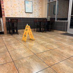 China Express - Seating area