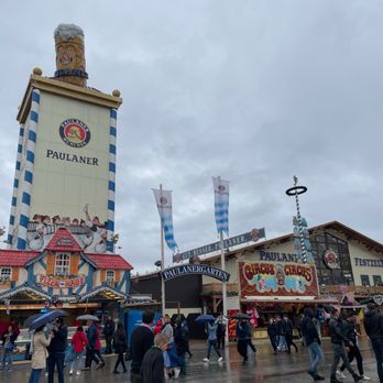 Oktoberfest - Fun Fair Near Me - Munich, BY Oktoberfest - Fun Fair Near Me - Munich, BY