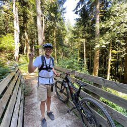 Ride Bicycles - Issaquah - Photo op at Tiger Mountain