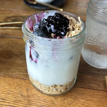 Black Valley Provender - Yogurt Parfait. Had a delicious homemade blueberry compote. - Cafes Near Me - Everett, Pennsylvania