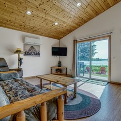 Northern Pines Resort - Living area in Cabin