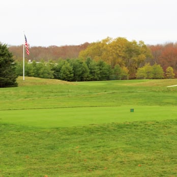 Sakonnet Greenway Trail - Golf course - Hiking Near Me - Hope Valley, Rhode Island