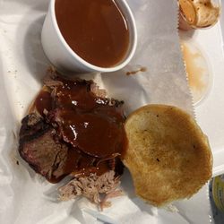 Fatbacks BBQ - Big Q with baked beans