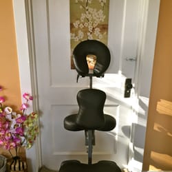 Me Time Massage And Bodywork Studio - Chair Massage