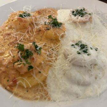 Chef Alfredo’s St George - Ravioli Tre Formaggi with shrimp - Italian Near Me - St. George, Utah Chef Alfredo’s St George - Ravioli Tre Formaggi with shrimp - Italian Near Me - St. George, Utah