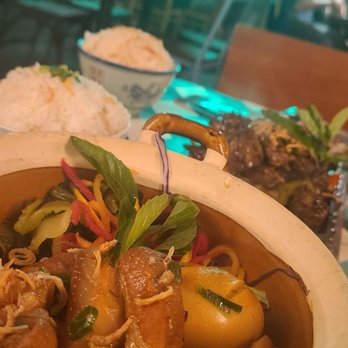 Dzo Viet Eatery - Vietnamese Near Me - Toronto, Ontario