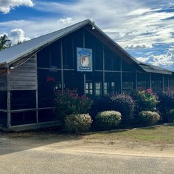 Pop's Dockside Grill at Trail's End - Screened in outdoor seating