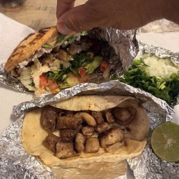 Taqueria Chelita - Best tripas I've ever had. They stuff their gortitas with fresh avocado, tomato, cilantro , queso fresco, and meat of choice. - Mexican Near Me - Taylor, Texas Taqueria Chelita - Best tripas I've ever had. They stuff their gortitas with fresh avocado, tomato, cilantro , queso fresco, and meat of choice. - Mexican Near Me - Taylor, Texas