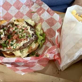 Steerburger Grill & Grub - Another delicious burger. Fries cooked fresh and plenty! - Food Trucks Near Me - Rockport, Texas Steerburger Grill & Grub - Another delicious burger. Fries cooked fresh and plenty! - Food Trucks Near Me - Rockport, Texas