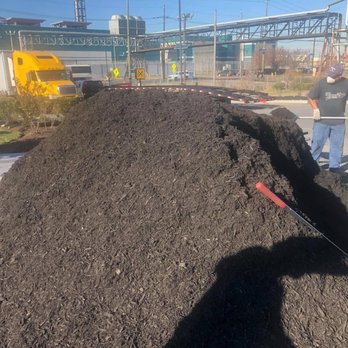 Pinney Landscaping - Mulching pilot gas station Newark - Landscaping Near Me - East Windsor, New Jersey Pinney Landscaping - Mulching pilot gas station Newark - Landscaping Near Me - East Windsor, New Jersey