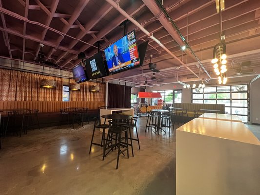 Goldie’s Live Music Bar & Restaurant by null