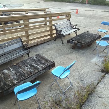 New Magnolia Brewing - Outdoor seating - Breweries Near Me - Houston, Texas