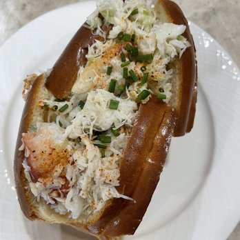 Pike Place Chowder - Original Dungeness Crab Roll - Seafood Near Me - Seattle, Washington Pike Place Chowder - Original Dungeness Crab Roll - Seafood Near Me - Seattle, Washington