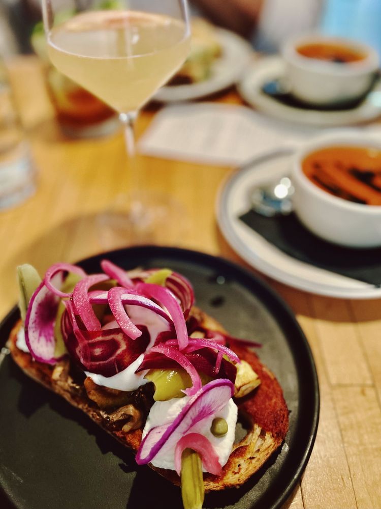 CAFE HITCHCOCK 73 Photos & 68 Reviews 129 Winslow Way E, Bainbridge Island, Washington