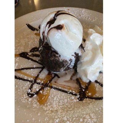 Lucille's Smokehouse Bar-B-Que by null