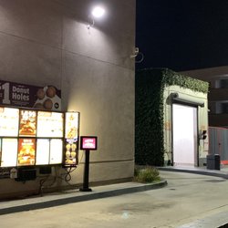 Shell Station - Cool burger drive-thru, next to the Car wash. Your one stop for everything you need while traveling