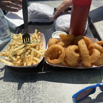 Red’s Java House - Garlic Fries and Onion Rings - Breakfast & Brunch Near Me - San Francisco, California