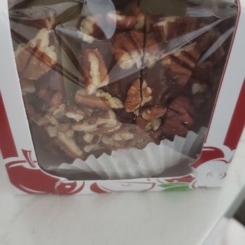 San Jose Candy Kitchen - Carmel Apple with pecans served in a custom box just for you - Ice Cream & Frozen Yogurt Near Me - San Jose, California San Jose Candy Kitchen - Carmel Apple with pecans served in a custom box just for you - Ice Cream & Frozen Yogurt Near Me - San Jose, California