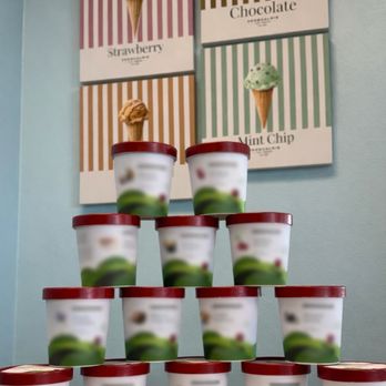 Snoqualmie Ice Cream - Classic pint flavors - Ice Cream & Frozen Yogurt Near Me - Edmonds, Washington Snoqualmie Ice Cream - Classic pint flavors - Ice Cream & Frozen Yogurt Near Me - Edmonds, Washington