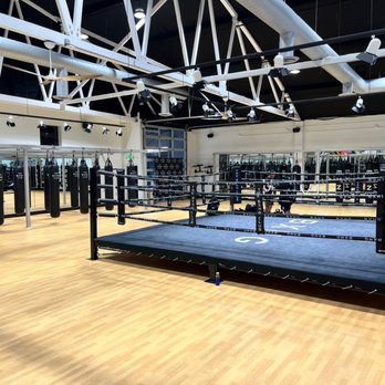 The BXNG Club - Boxing Near Me - Solana Beach, California The BXNG Club - Boxing Near Me - Solana Beach, California