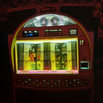 Casino El Camino - Kicking it old school - Dive Bars Near Me - Austin, Texas Casino El Camino - Kicking it old school - Dive Bars Near Me - Austin, Texas