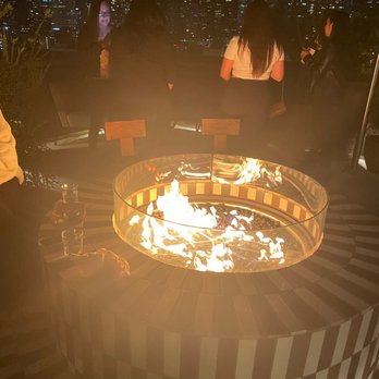 Cara Cara - Outdoor fire pit - New American Near Me - Los Angeles, California