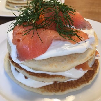 Den Noc - Smoked salmon and cream cheese and dill - Bistros Near Me - Prague, Puerto Rico
