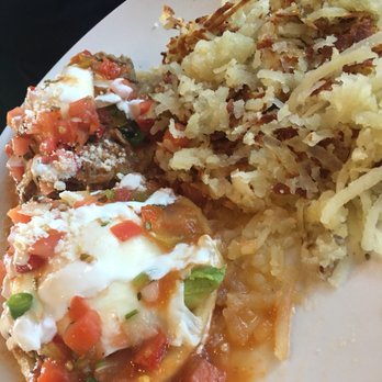 Broken Yolk Cafe - sopes Benedict - American Near Me - Glendora, California