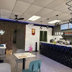 OK Boba Tea - Boba tea bar and tables.