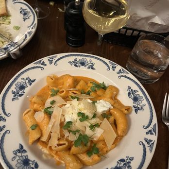Petterinos - Rigatoni Vodka - American Near Me - Chicago, Illinois