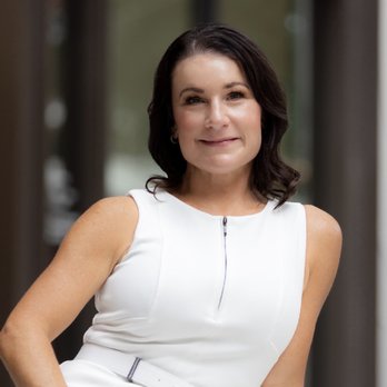 Kelli Azeman - HomeScene | SERHANT. - Real Estate Agents Near Me - Clearwater, Florida Kelli Azeman - HomeScene | SERHANT. - Real Estate Agents Near Me - Clearwater, Florida