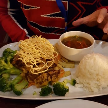 Absolute Thai Restaurant - Crispy duck - Thai Near Me - Washington, DC, District of Columbia